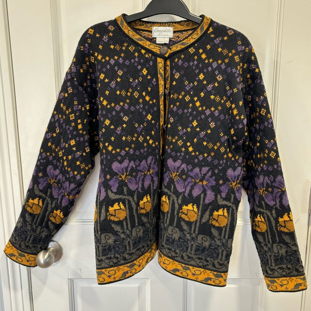 Vintage Cherry Lewis Iris 100% Wool Sweater Made in England